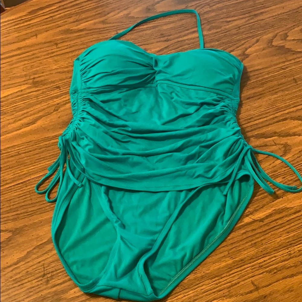 La Blanca size 10 turquoise one piece swim
